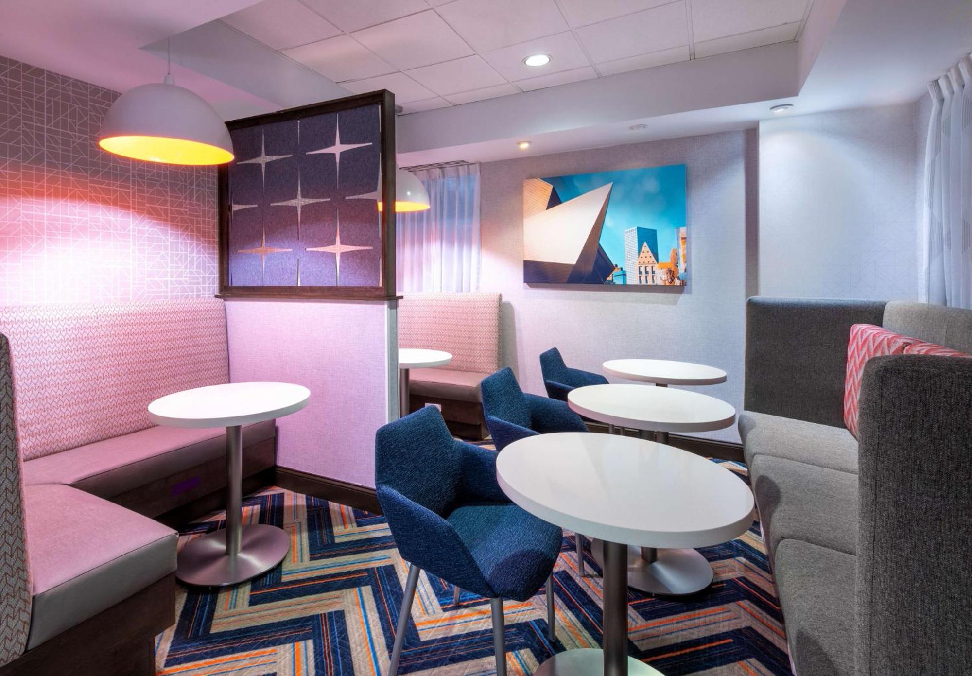 Hampton Inn Denver-International Airport Exterior foto
