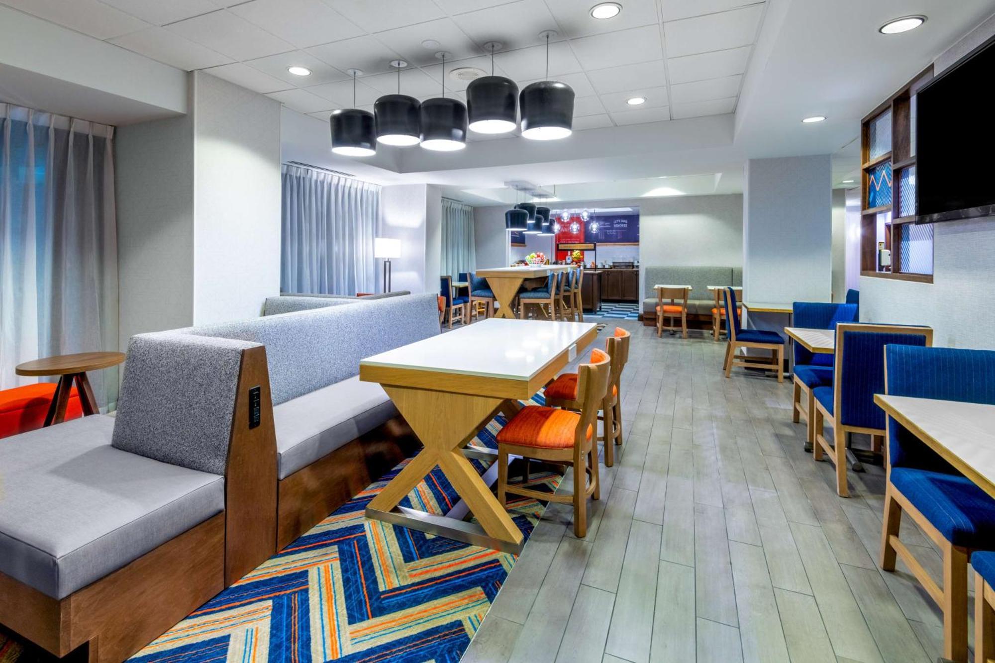 Hampton Inn Denver-International Airport Exterior foto